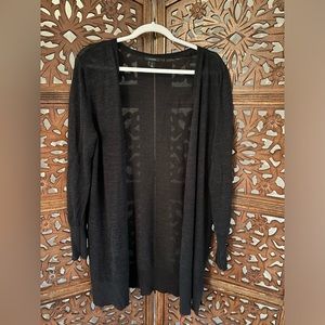 Long, lightweight cardigan 😎